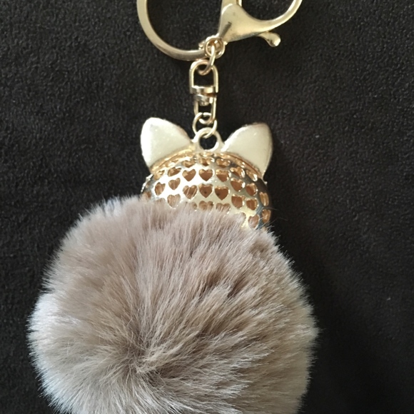 Rhinestone Fox Furry Pom Pom Pearl Keychain Purse - Picture 6 of 6